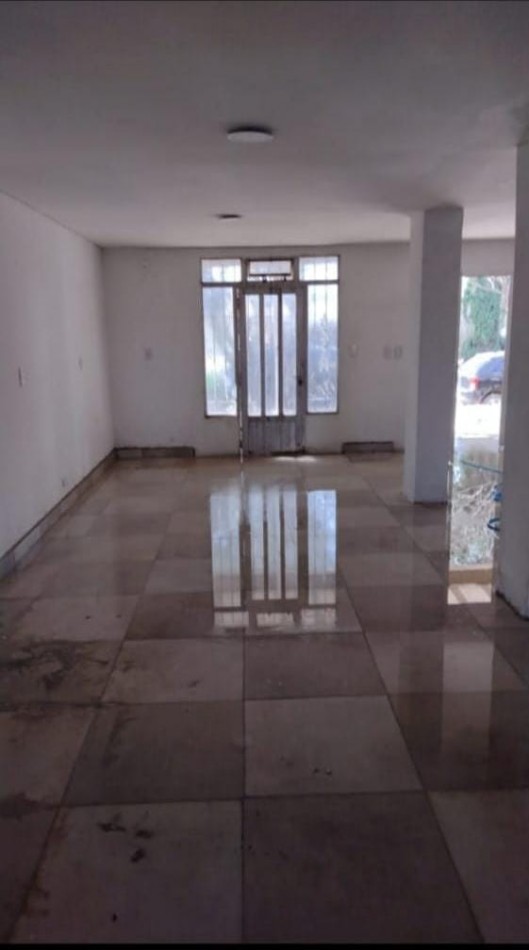 VENTA - LOCAL COMERCIAL CON DEPARTAMENTO - ZONA EXPANSION COMERCIAL