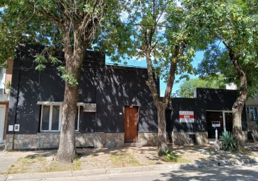 EN VENTA - CASA CENTRICA - A RECICLAR